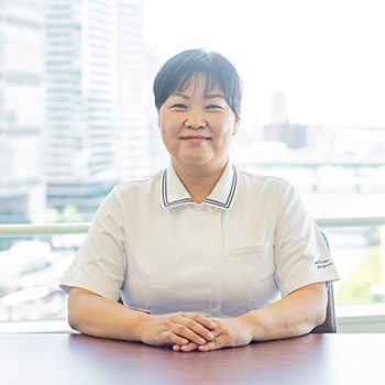 副院長・看護部長 鎗野 りか